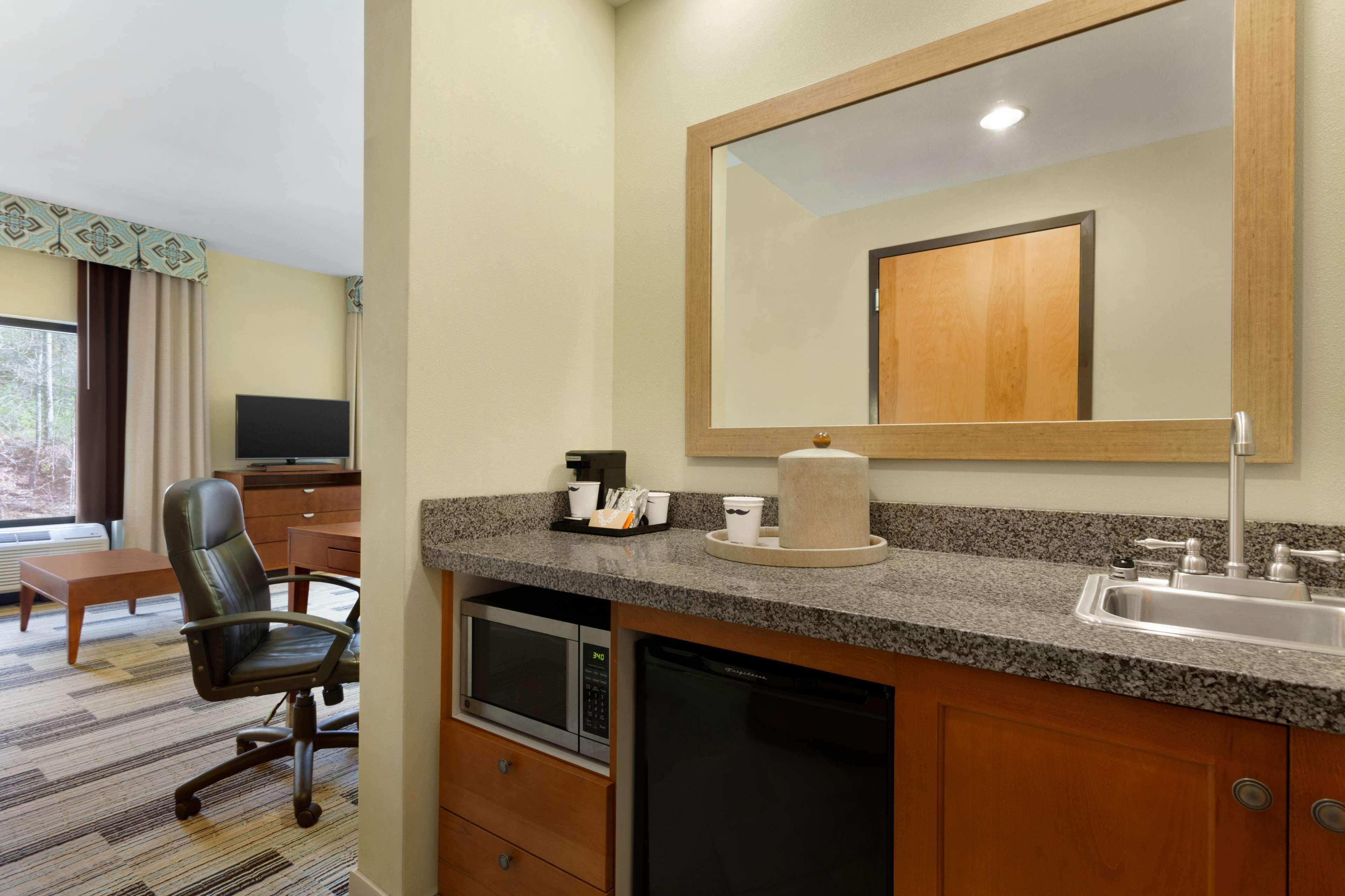 Hampton Inn & Suites Birmingham Airport Area Irondale Exterior foto